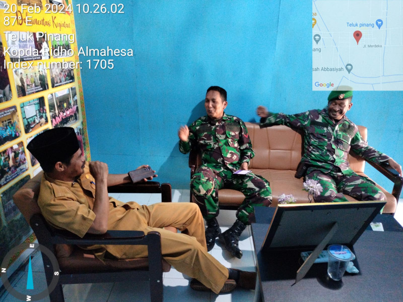 Anjangsana Ke Kantor Lurah, Babinsa Koramil 05/Gas Koordinasi Dengan Lurah dan Staf