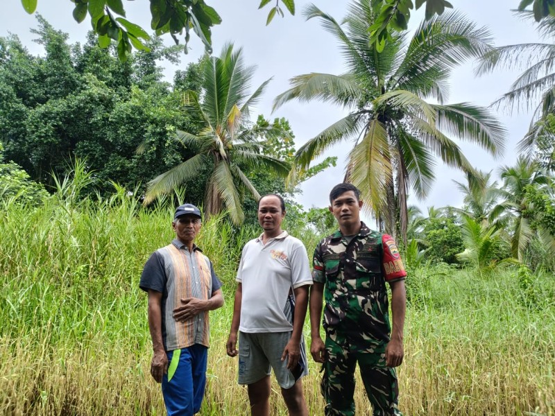 Babinsa Koramil 07/Reteh Laksanakan Patroli Karhutla dengan Personil Gabungan