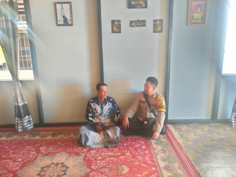 Tak Kenal Lelah, Bhabinkamtibmas Polsek GAS Terus Galang Tokoh Masyarakat Untuk Wujudkan Pilkada Damai