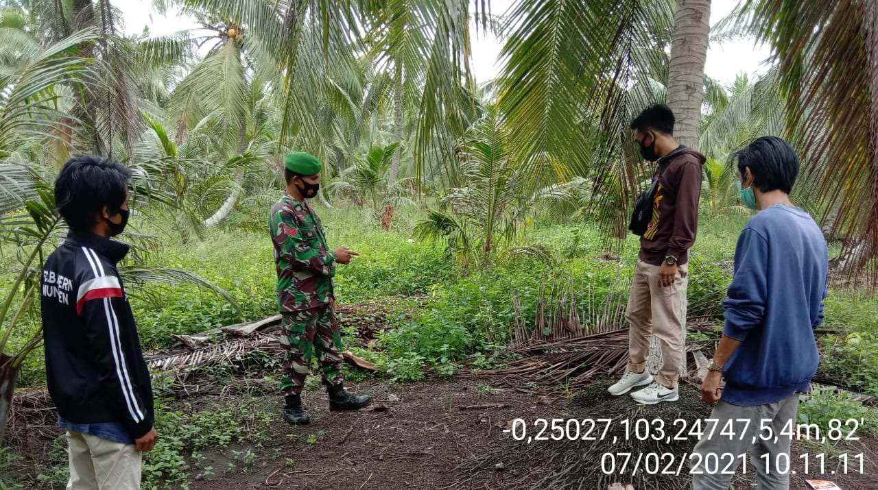 Babinsa Tanjung Siantar Ingatkan Masyarakat Agar Disiplin Protkes