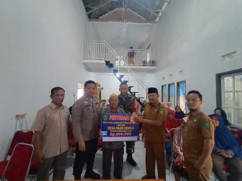 Pemdes Pasir Kemilu Tunjukkan Komitmen Bantu Ekonomi Warga Rentan Lewat BLT