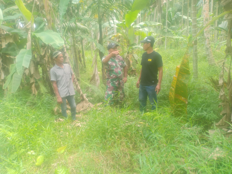 Babinsa Koramil 07/Reteh Lakukan Patroli Rutin Guna Cegah Karhutla