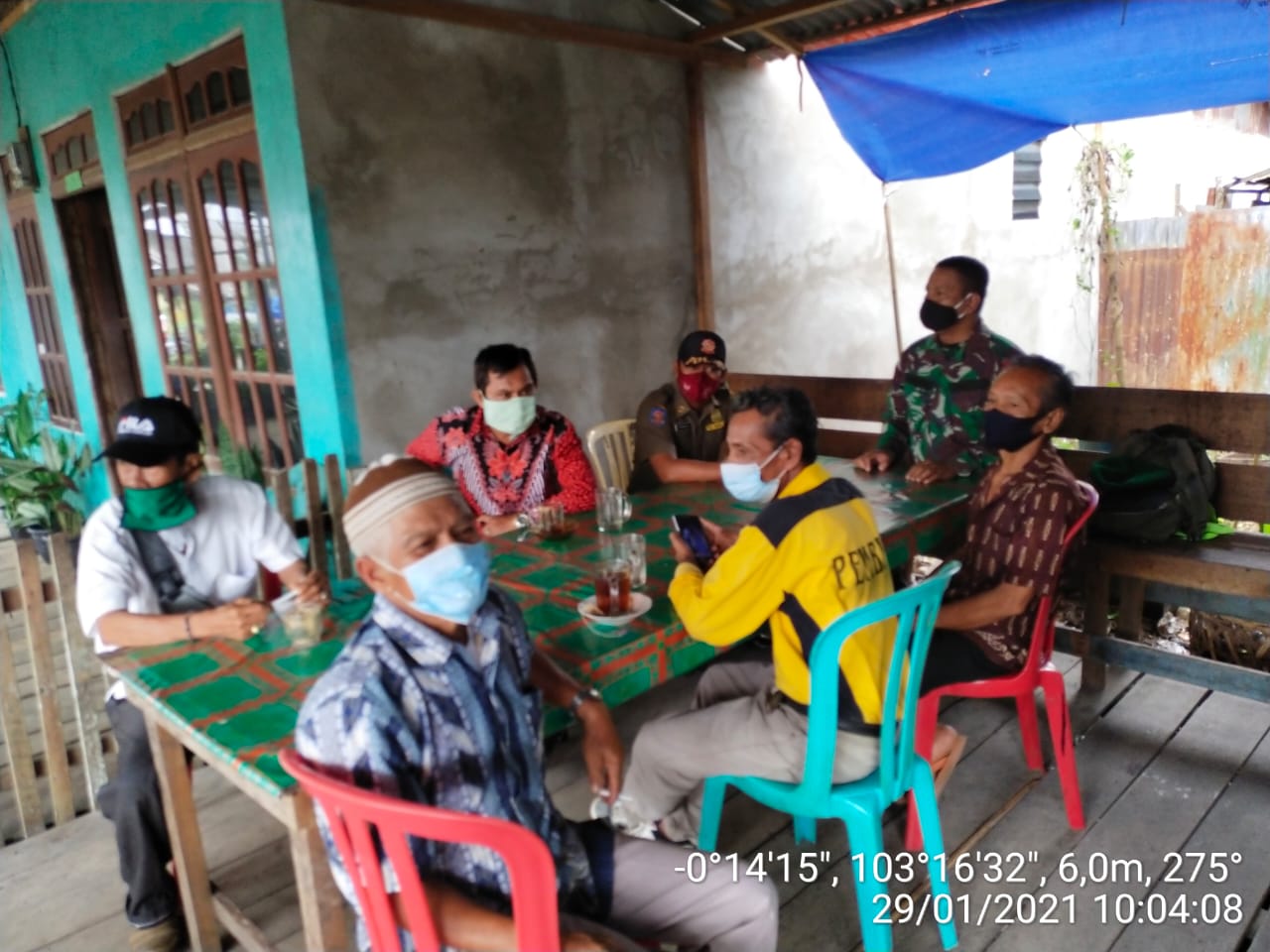 Babinsa Koramil 12/Batang Tuaka Ingatkan Pentingnya Menjaga Lingkungan