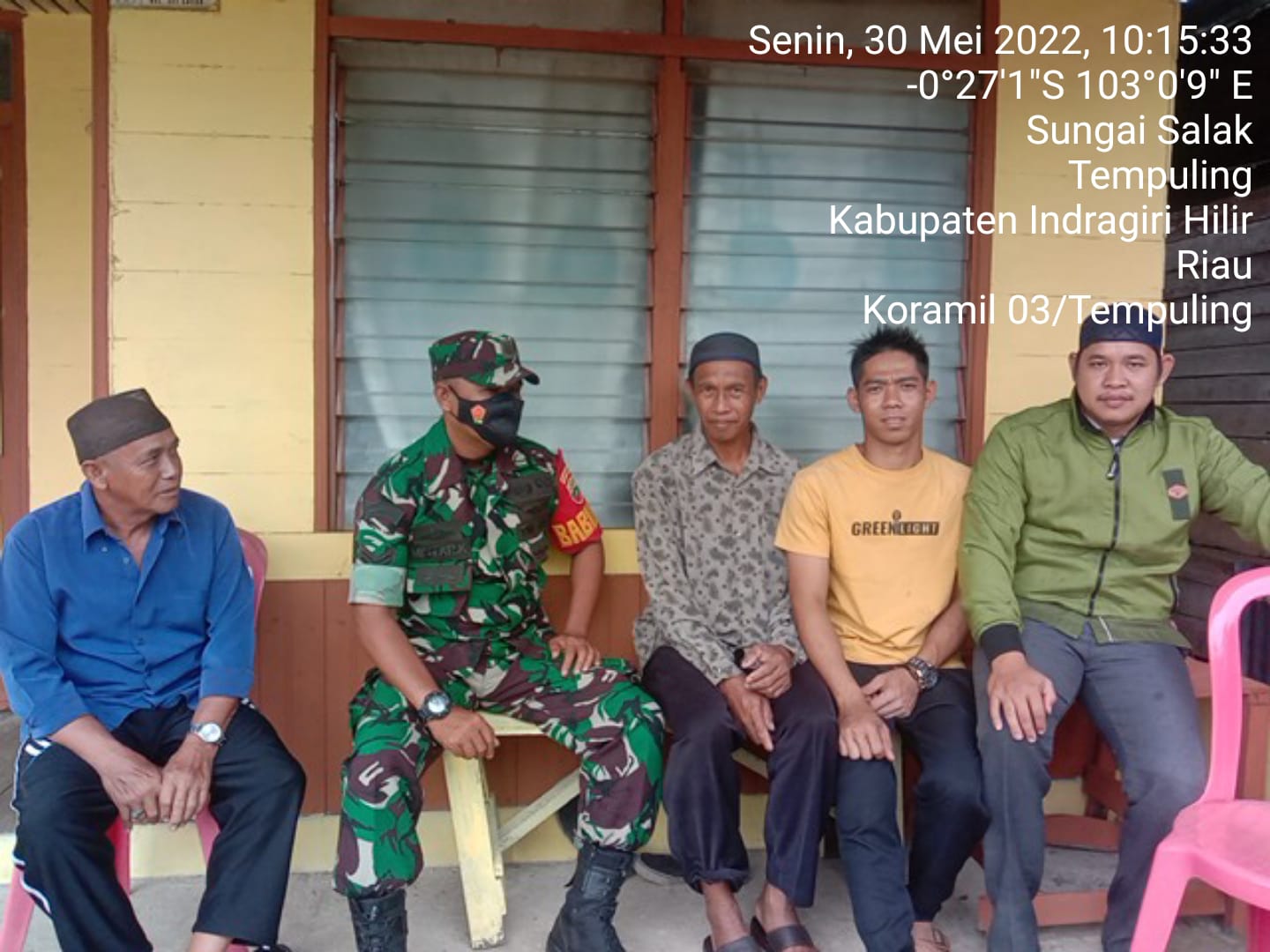 Babinsa 03/Tempuling komsos dengan Tomas dan Toga