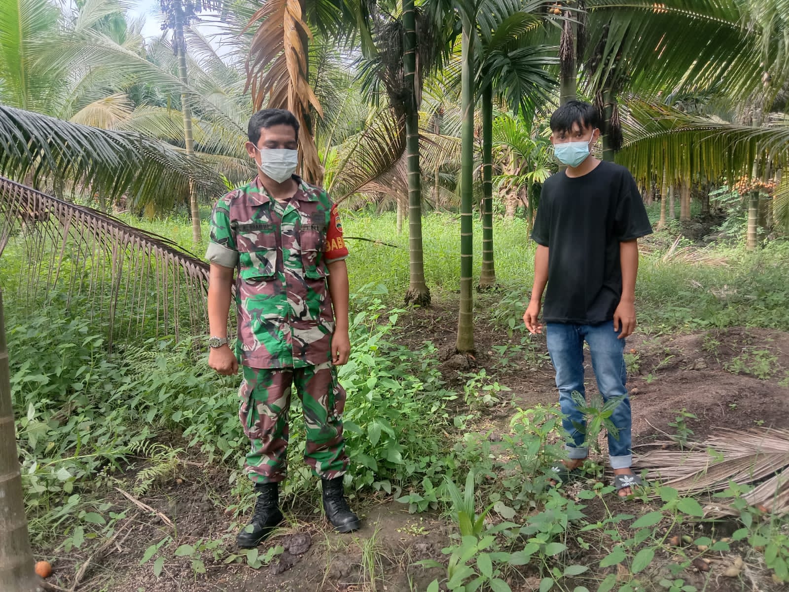 Serda Ali Borkat Harahap Lakukan Patroli Karhutla Di Kelurahan Sapat