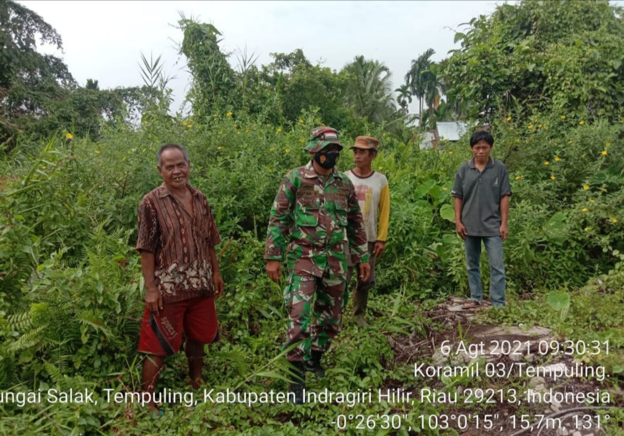 Babinsa Koramil 03/Tempuling Lakukan Patroli Daerah Rawan Karhutla