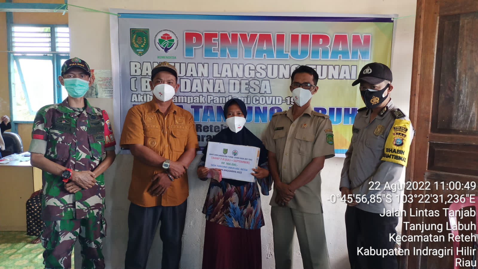 Penyaluran Bantuan Langsung Tunai Kepada Warga Desa Tanjung Labuh