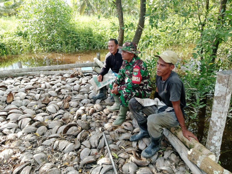 Babinsa Koramil 07/Reteh: Kami Siap Jaga Keamanan dan Ketertiban Melalui Pengawasan SDM