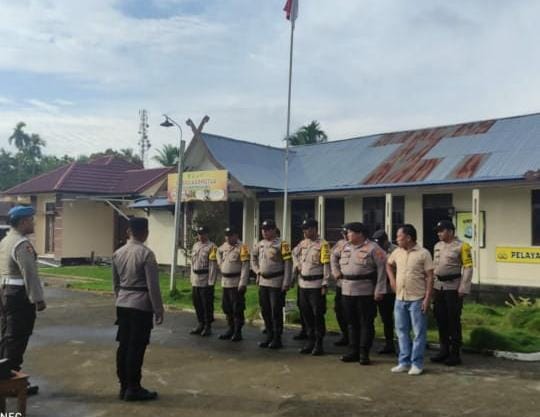 Kapolsek Gaung Beserta Jajarannya Giat Lakukan Pengamanan Logistik Pemilu