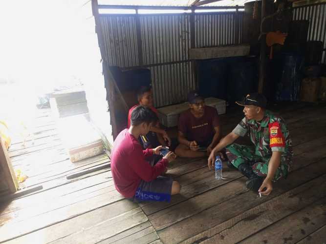 Babinsa Koramil 04/Kuindra Rutin Ingatkan Warga Untuk Menjauhi Narkoba