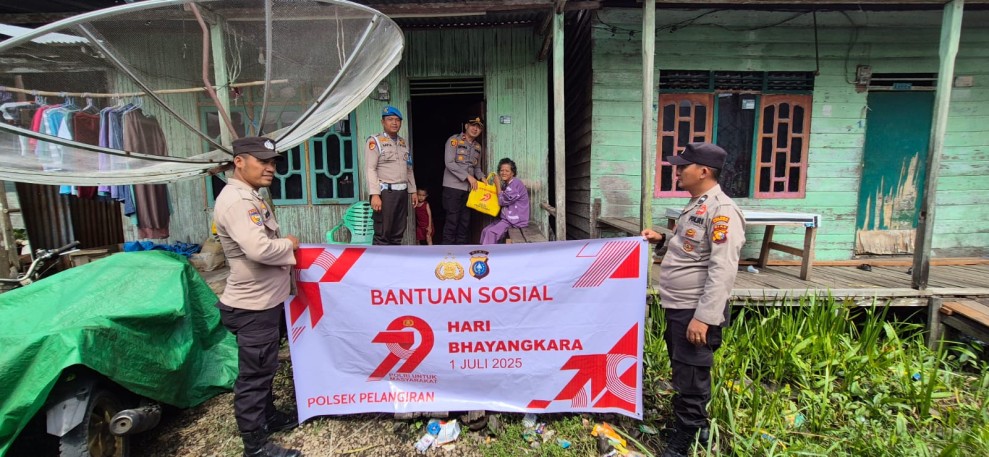 Peduli Warga Kurang Mampu, Polsek Pelangiran Gelar Bansos Sambut Hari Bhayangkara