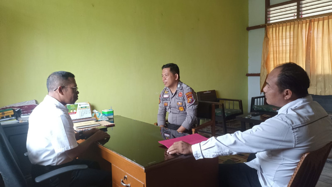 Jelang Pemilu, Kapolsek Enok dan Sekcam Lakukan Koordinasi Demi Kamtibmas yang Nyaman