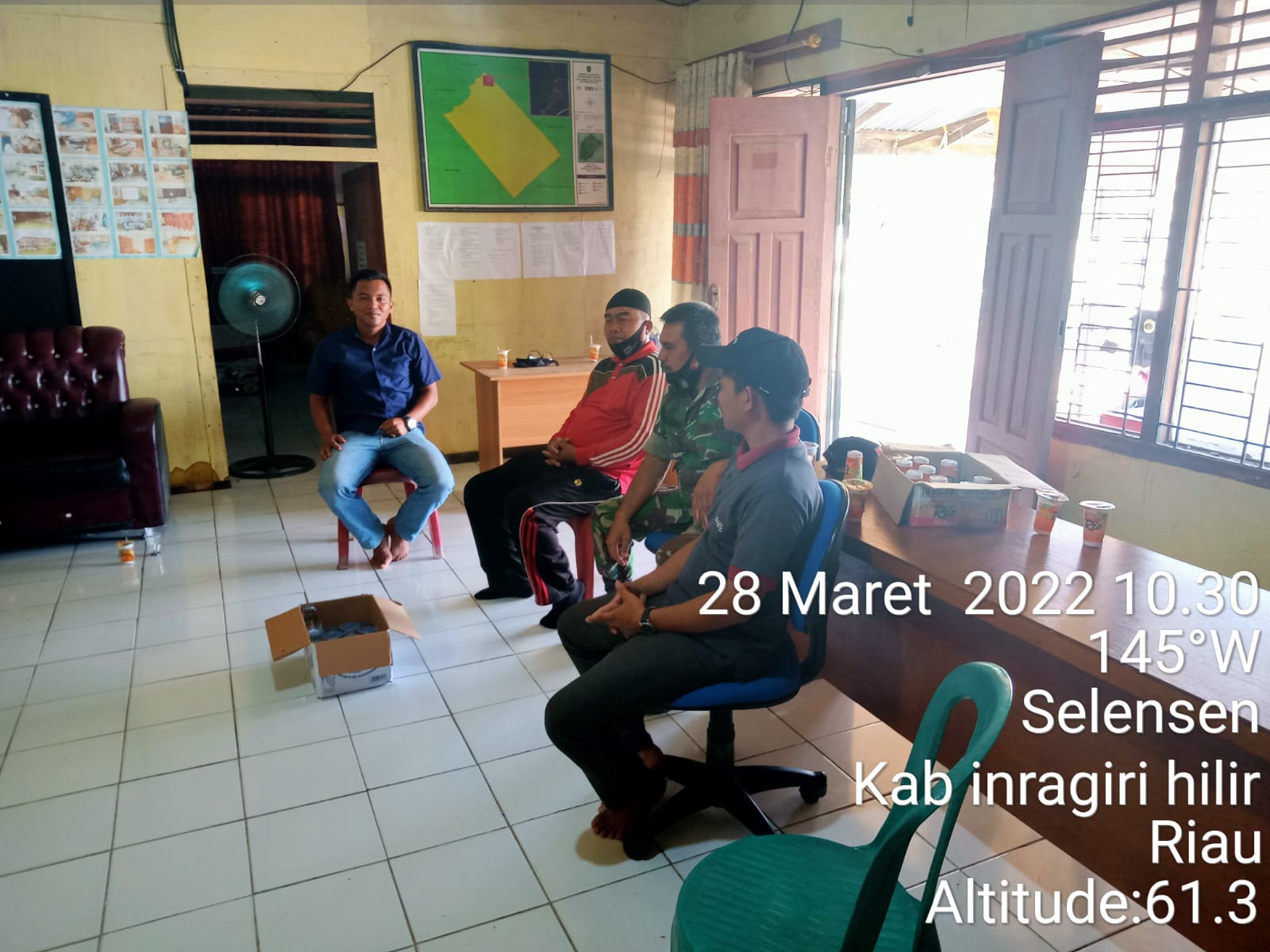 Koramil 09/Kemuning, Sertu Sembiring Lakukan Komsos Bersama Aparatur di Kelurahan Selensen