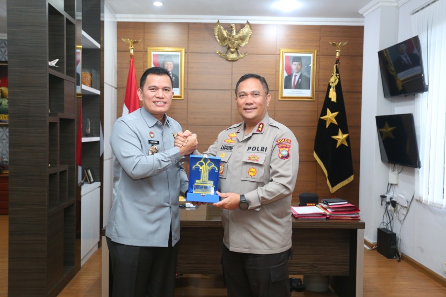 Irjen .Pol Asep Safrudin Kapolda Kepri Terima Kunjungan Silaturahmi Kakanwil Kemenkumham Kepri ,Bahas Sinergi Pembinaan Dan Penegak Hukum Irjen .Pol Asep Safrudin Kapolda Kepri Terima Kunjungan Silaturahmi Kakanwil Kemenkumham Kepri ,Bahas Sinergi Pembinaan Dan Penegak Hukum