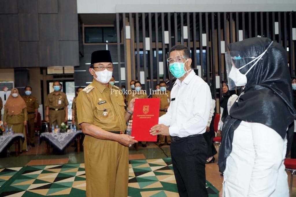 Bupati Serahkan SK P3K Kepada 144 Orang di Lingkungan Pemkab Inhil 