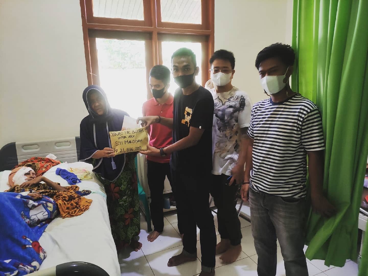 BWbetta.id Bersama TFC Batam dan Rekan Serahkan Bantuan Donasi untuk Siti Mardiah