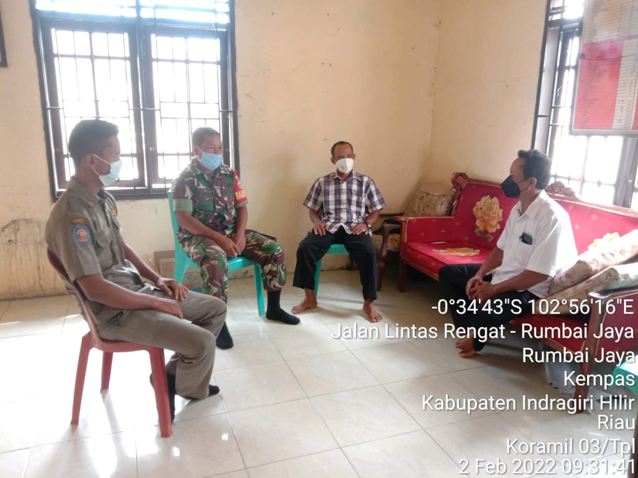 Peran Aktif Babinsa Koramil 03/Tempuling Tingkatkan Kerjasama Dengan Perangkat Desa