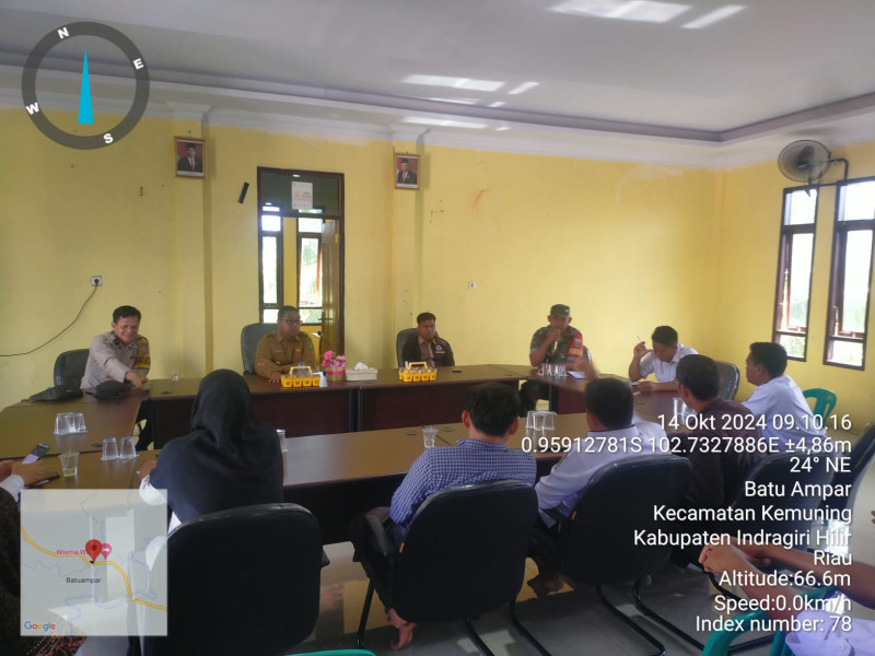 Ciptakan Keamanan dan Kenyamanan, Babinsa Koramil 09/Kmg Koptu Nasrianto Hadiri Rapat Pembentukan Poskamling