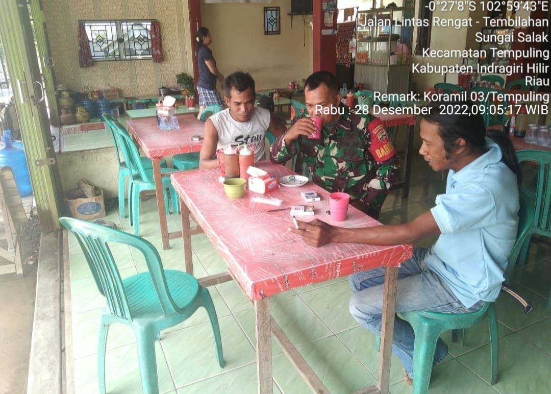 Keakraban Babinsa 03/Tpl Dan Warganya, Tumbuhkan Kekompakan Serta Kemanunggalan