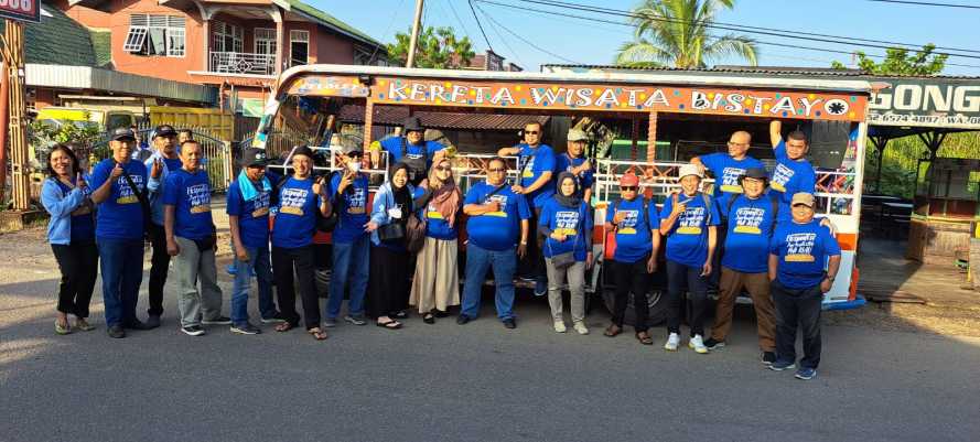 Puluhan Wartawan Ikuti Ekspedisi Jurnalistik PWI Riau ke Pantai Mabloe Kuala Inderagiri
