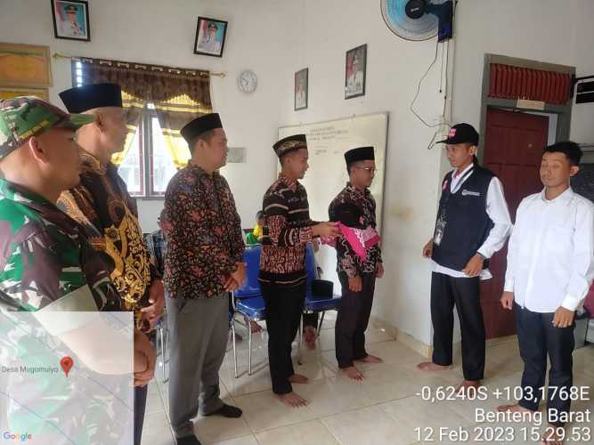 Sertu Bendri Ikuti Pelantikan Pantarlih DI Desa Mugomulyo