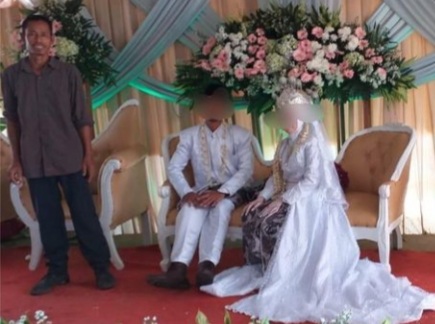 Abaikan Protokol Kesehatan Pesta Pernikahan Ini Jadi Malapetaka, Ibu Mempelai Meninggal        Abaikan Protokol Kesehatan Pesta Pernikahan Ini Jadi Malapetaka, Ibu Mempelai Meninggal