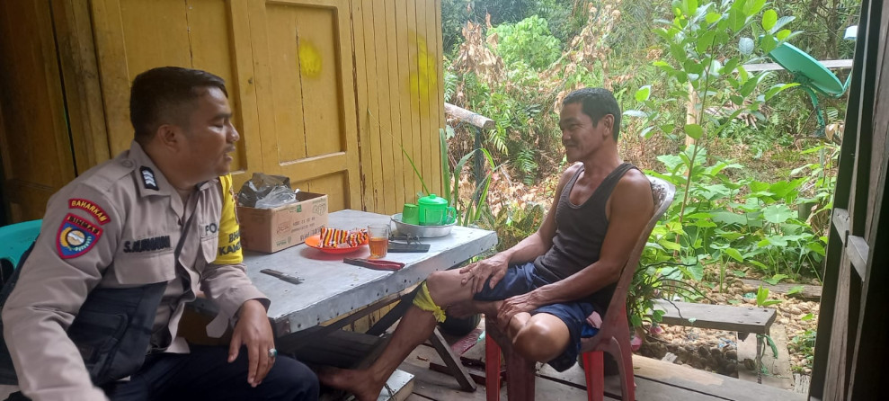 Lewat Sambang Bhabinkamtibmas Desa Gembira Brigadir Sebi Kurniawan Ajak Masyarakat Wujudkan Kamtibmas Kondusif