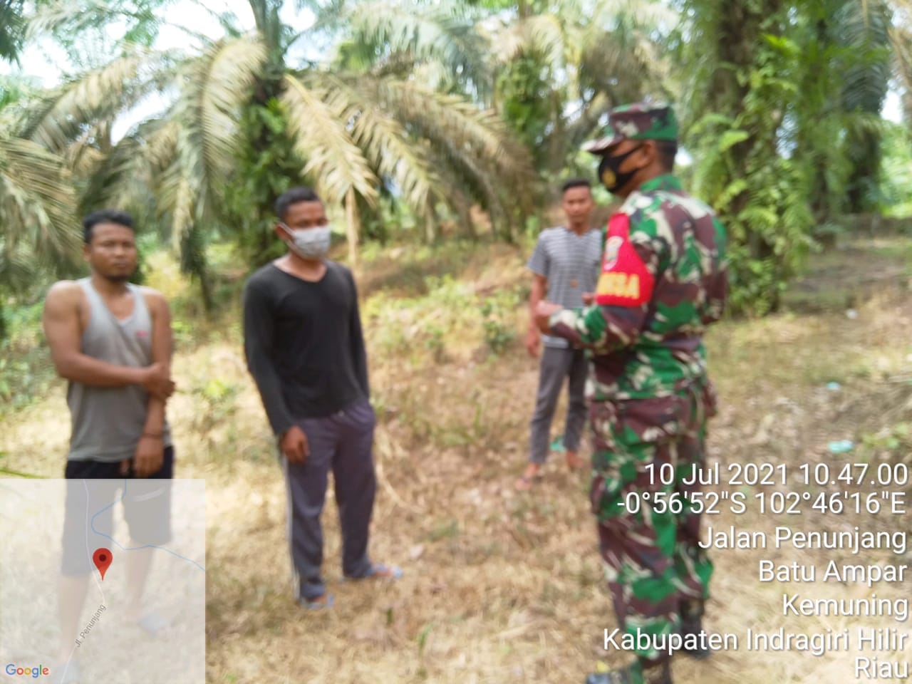 Babinsa 09/Kemuning Lakukan Patroli Karhutla di Desa Air Balui