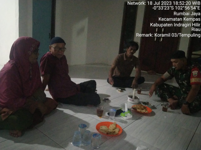 Sebagai Bentuk Belasungkawa, Babinsa Desa Danau Pulau Indah Kunjungi Rumah Duka