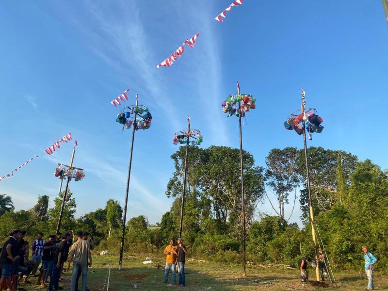 Semarak HUT Ke 80 RI, Pemuda Restila Gelar Lomba Panjat Pinang Besok Sore Semarak HUT Ke 80 RI, Pemuda Restila Gelar Lomba Panjat Pinang Besok Sore
