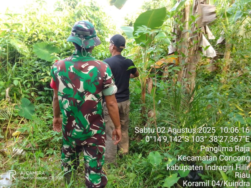 Patroli dan Sosialisasi di Desa Panglima Raja: Babinsa dan Masyarakat Bersinergi untuk Menjaga Lingkungan