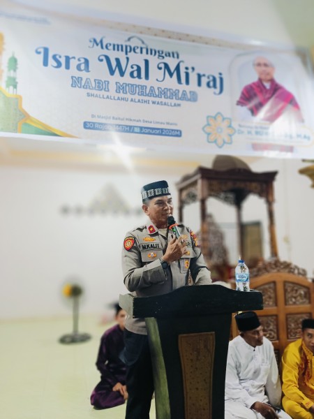 Hadiri Peringatan Isra' Mi'raj di Mesjid Baitul Hikmah, Berikut Pesan-pesan Kapolsek Kemuning
