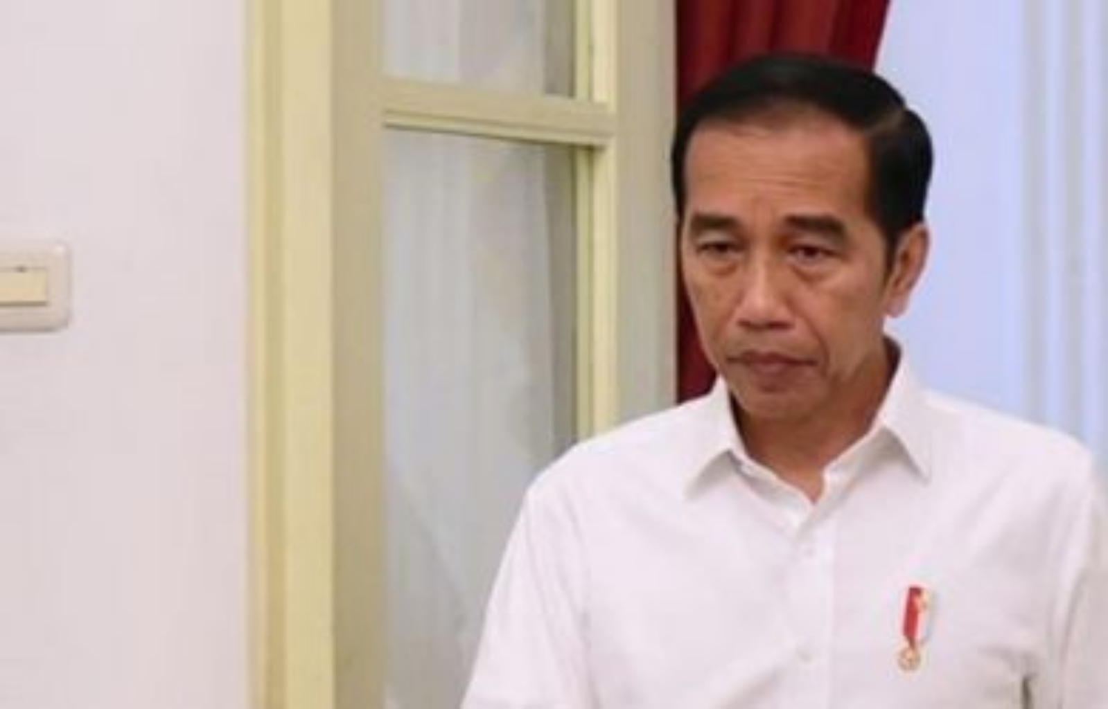 Jelaskan Kerumunan Warga, Istana Akui Jokowi bagi-bagi Sembako di Bogor, tapi Bukan Sabtu Malam