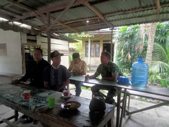 Jalin Silaturahmi dan Kekompakan Bersama Warga dan Babinsa Koramil 09/Kemuning
