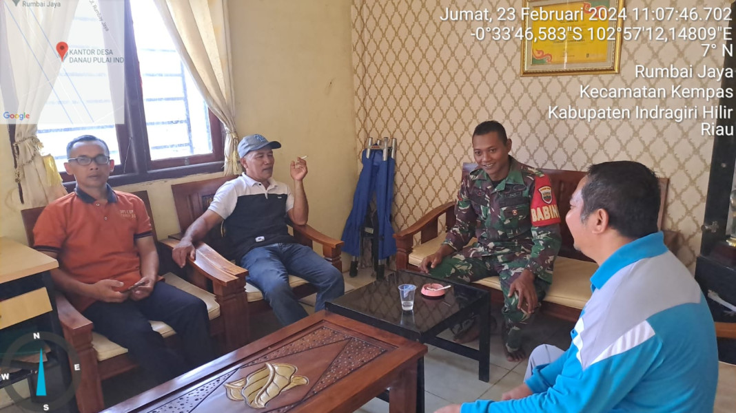 Terus Jalin Kerjasama Yang Baik, Babinsa 03/Tpl Komsos Bersama Kadus dan Perangkat Desa Danau Pulai Indah