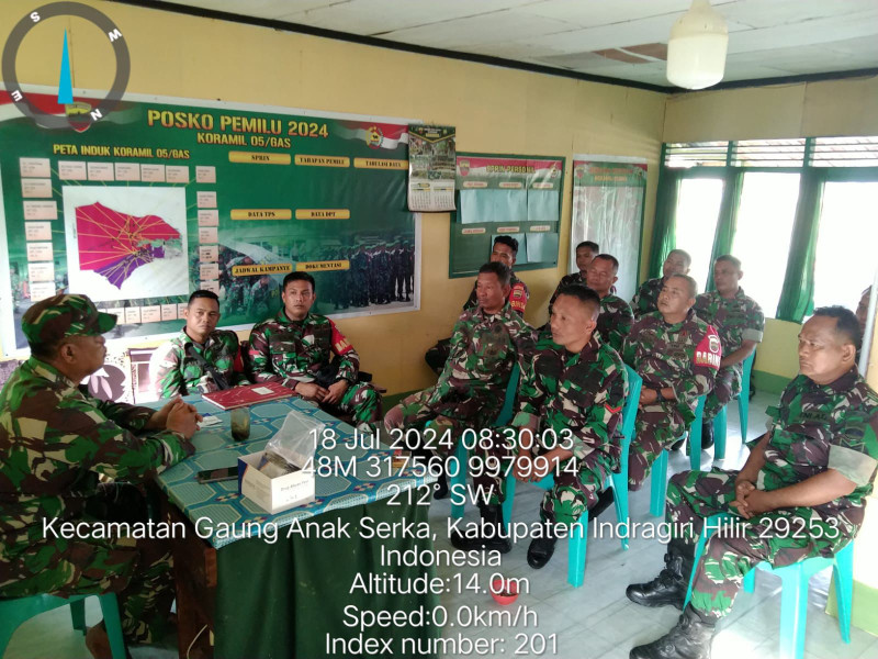 Danramil 05/Gas Kapten Czi Slamet Hirohito Laksanakan Pengecekan Anggota Sekaligus Pemberian Arahan dan Evaluasi Terhadap Anggota