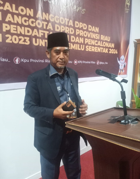 Mendaftar di KPU Riau, Rusli Ahmad Yakin Mampu Suarakan Riau di DPD RI