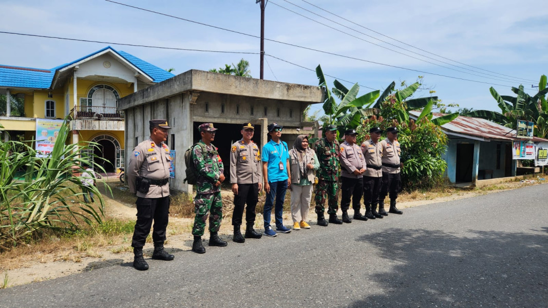 Personil Gabungan Kawal Ketat Kampanye Calon Bupati di Desa Sungai Gantang