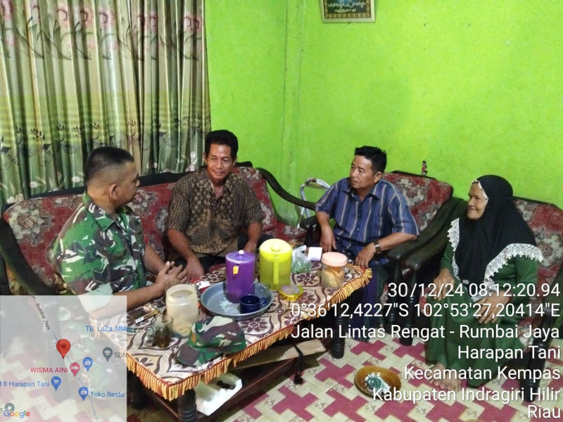 Babinsa Koramil 03/Tpl Sambangi Ketua RT, Sampaikan Himbauan Kamtibmas