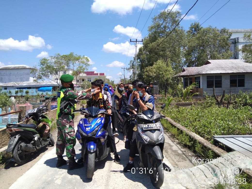 Koramil 02/Tanah Merah Tetap Semangat Lakukan Penegakan Disiplin Protkes