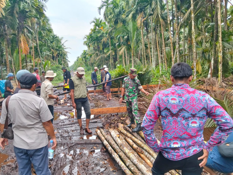 Komsos Babinsa: Upaya Meningkatkan Silaturahmi dan Kekompakan Masyarakat Desa