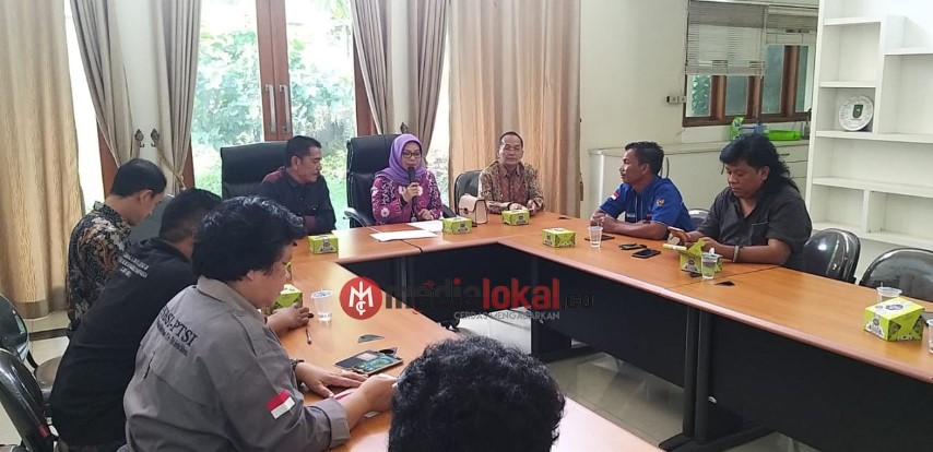 Banyak Pelanggaran Hak Buruh, FSB-Solidaritas Indonesia Riau Audiensi Senator