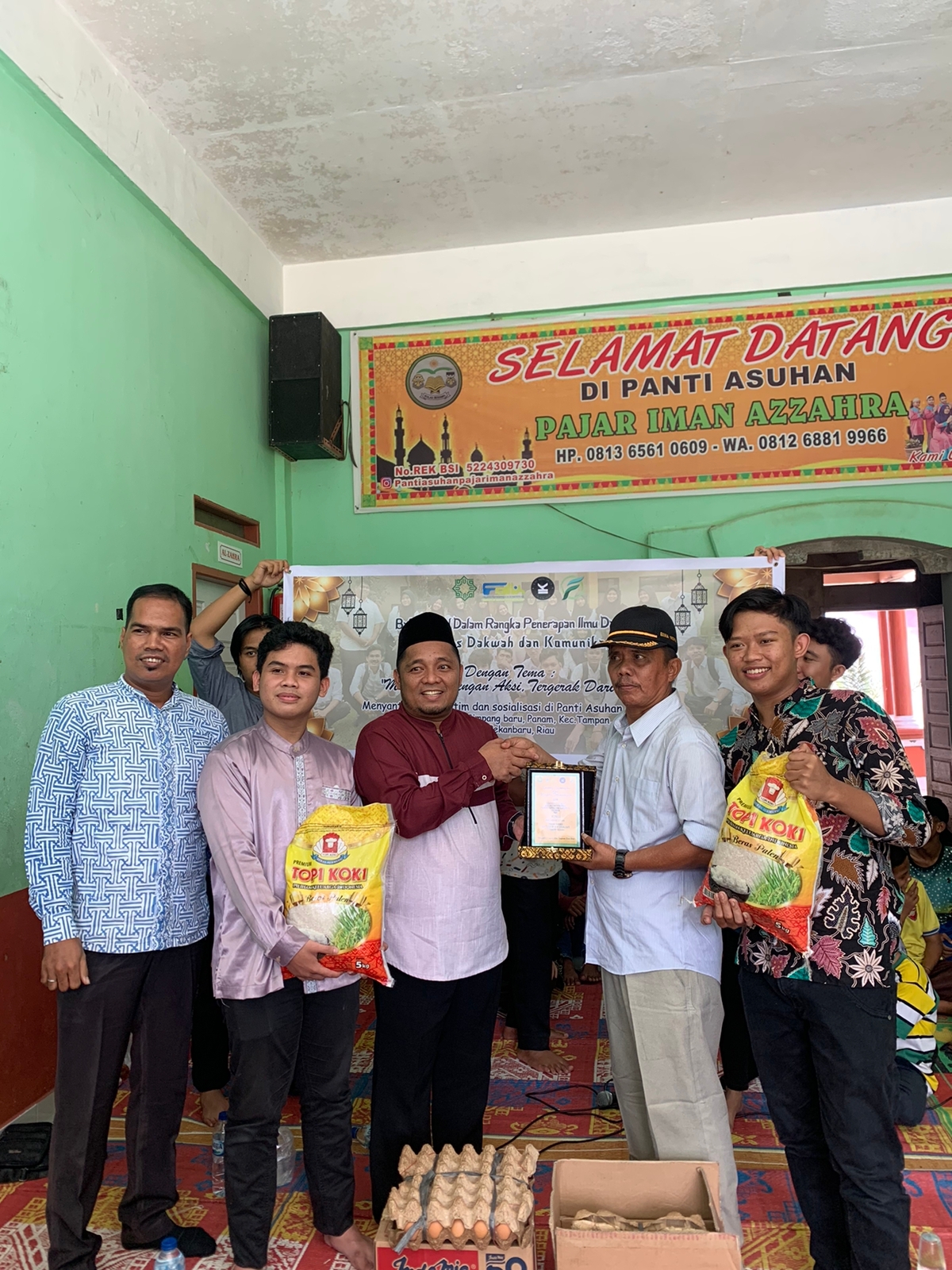Mahasiswa/i IF Ilmu Komunikasi UIN Suska Riau Berbagi Kebahagiaan Bersama Panti Asuhan