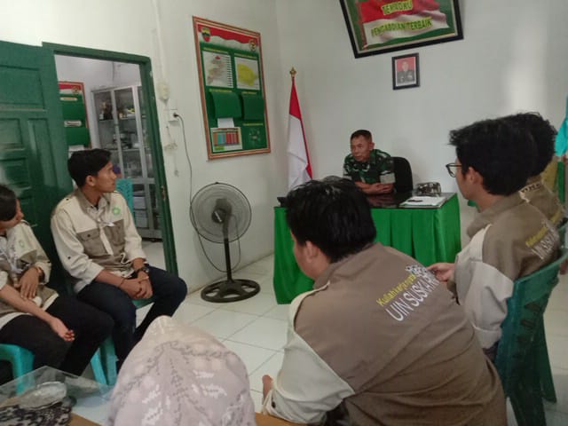 Danramil Kapten Inf Riswanto, Komsos Dengan Mahasiswa KKN di Makoramil 03/Tpl
