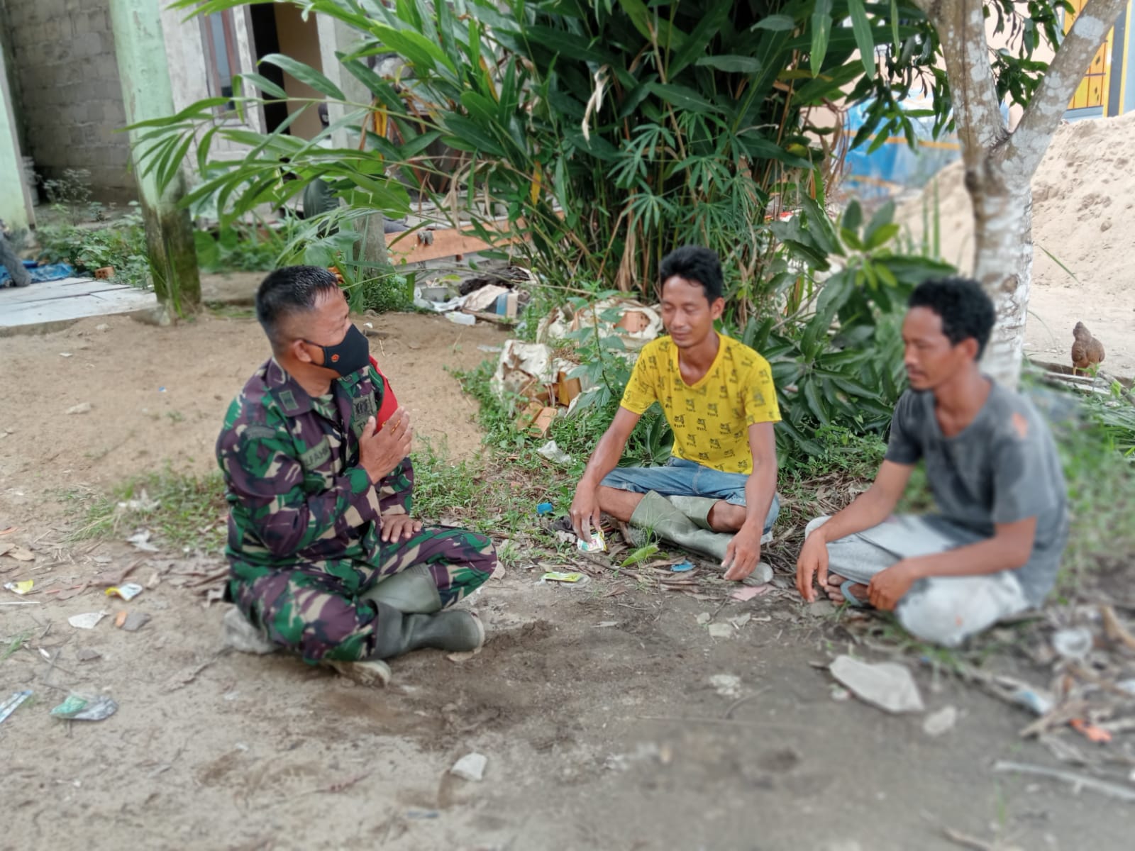 Himbauan Kepada Anak Muda Untuk Menghindari Barang-barang Terlarang Oleh Babinsa Koramil 04/Kuindra