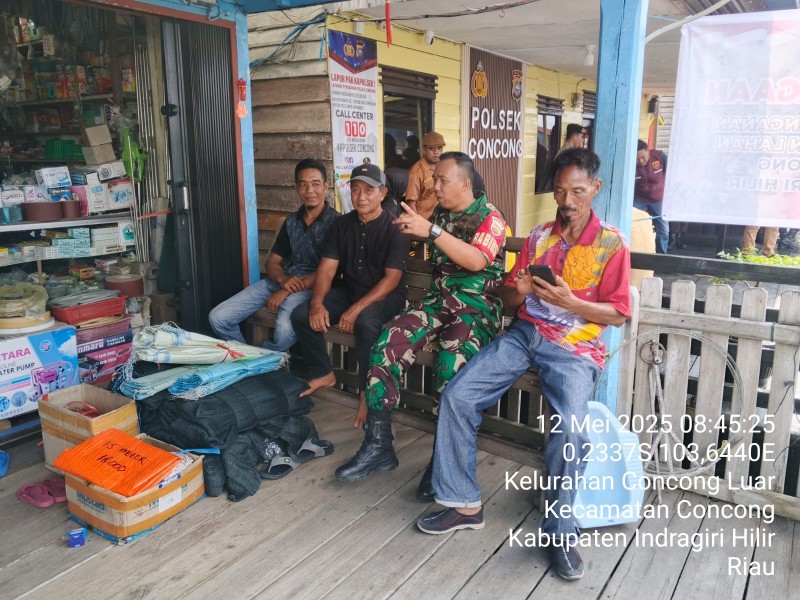 Babinsa Koramil 04/Kuindra Laksanakan Komsos dengan Warga Binaan Guna Meningkatkan Kepedulian