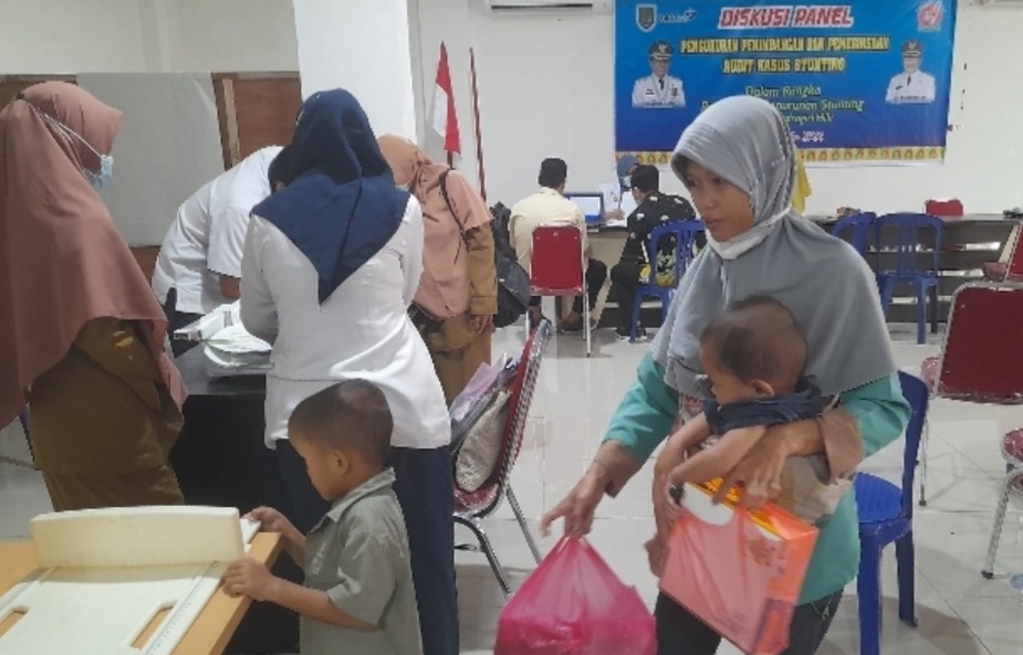Bekerja Sama dengan BKKBN Riau, DP2KBP3A Inhil Gelar Diskusi Panel Pengukuran, Penimbangan dan Pemeriksaan Audit Stunting