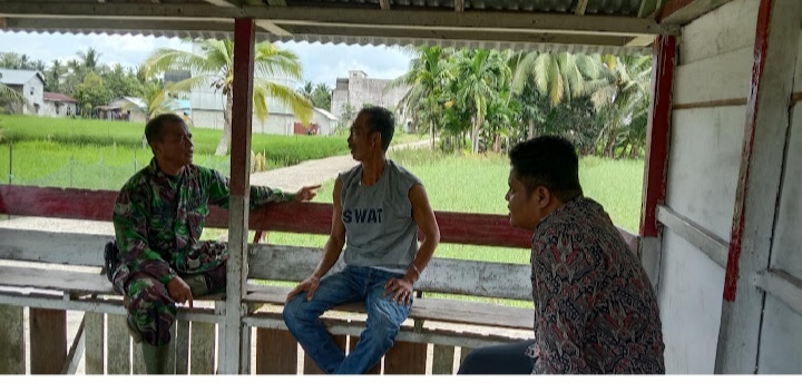 Pentingnya Keamanan, Babinsa Koramil 07/RTH Laksanakan Pengawasan SDM