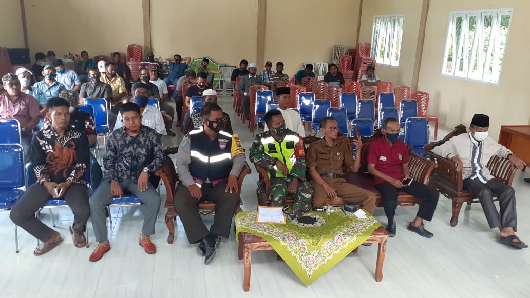 Babinsa Koramil 09/Kemuning Hadiri dan Lakukan Pengamanan Pemilihan BPD Pengalihan