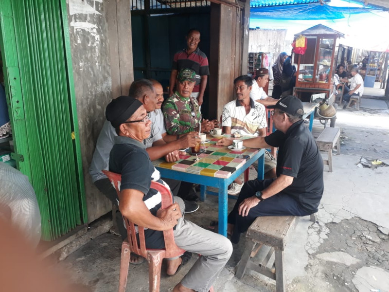 Babinsa Koramil 05/GAS Himbau Warga Untuk Tetap Menjaga Keamanan dan Ketertiban